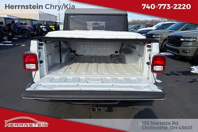 2023 Jeep Gladiator Overland