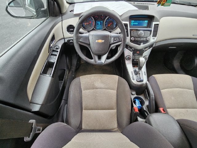 2014 Chevrolet Cruze LS - Photo 16