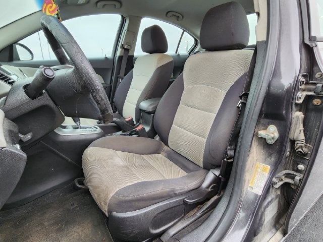2014 Chevrolet Cruze LS - Photo 18