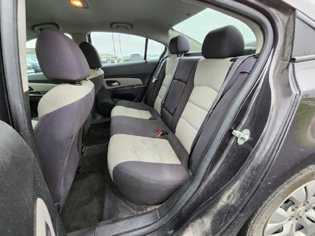 2014 Chevrolet Cruze LS - Photo 21