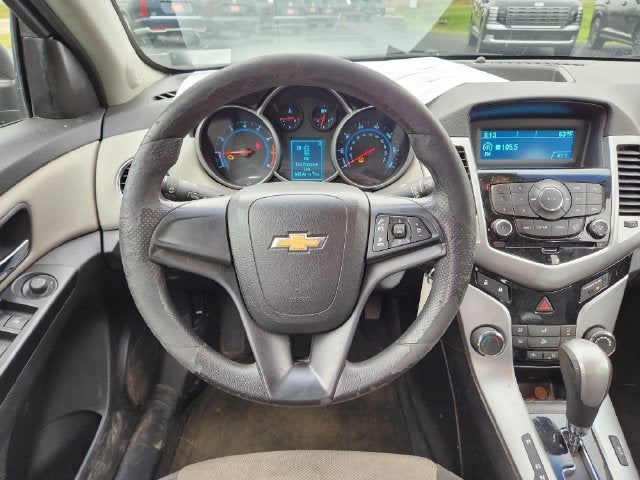 2014 Chevrolet Cruze LS - Photo 9
