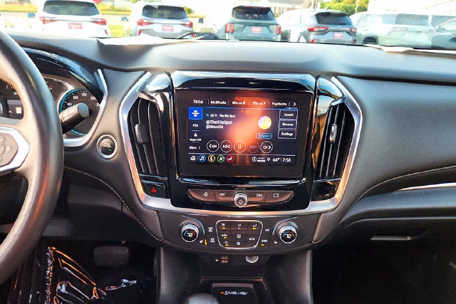 2022 Chevrolet Traverse LT Leather