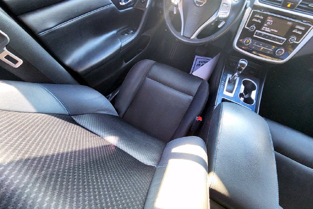 2018 Nissan Altima SR - Photo 12