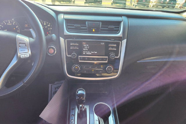 2018 Nissan Altima SR - Photo 9