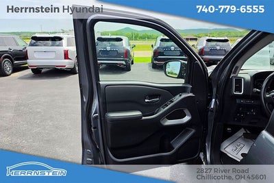 2023 Nissan Frontier SV