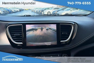 2022 Chrysler Pacifica Touring L