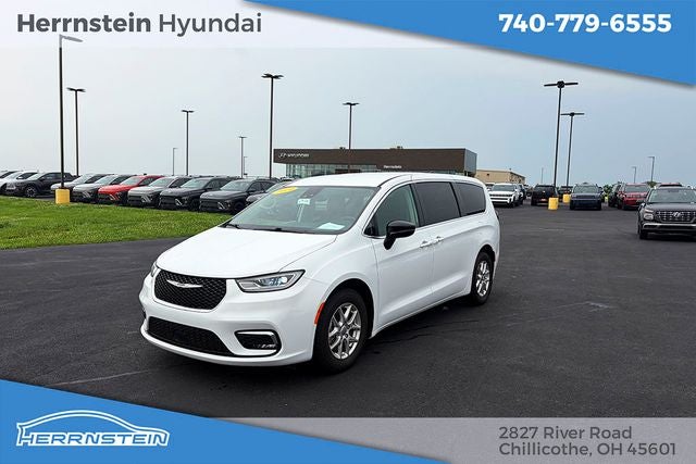 2024 Chrysler Pacifica Touring L