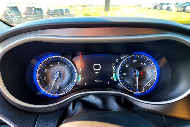 2024 Chrysler Pacifica Touring L - Photo 15