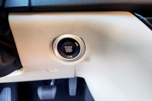 2024 Chrysler Pacifica Touring L - Photo 19
