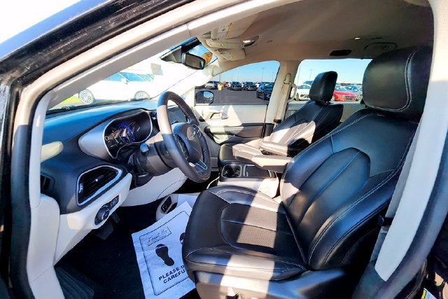 2024 Chrysler Pacifica Touring L - Photo 21