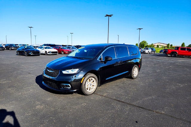 2024 Chrysler Pacifica Touring L - Photo 3