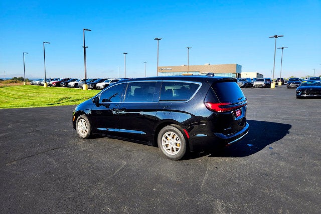 2024 Chrysler Pacifica Touring L - Photo 5