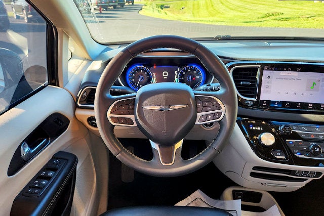 2024 Chrysler Pacifica Touring L - Photo 7