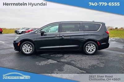2023 Chrysler Pacifica Touring L