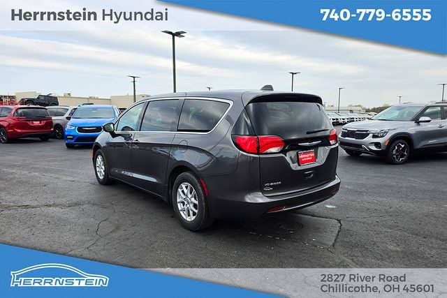 2023 Chrysler Voyager LX