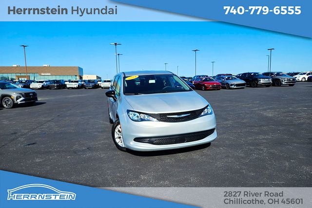 2024 Chrysler Voyager