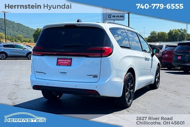 2023 Chrysler Pacifica Limited
