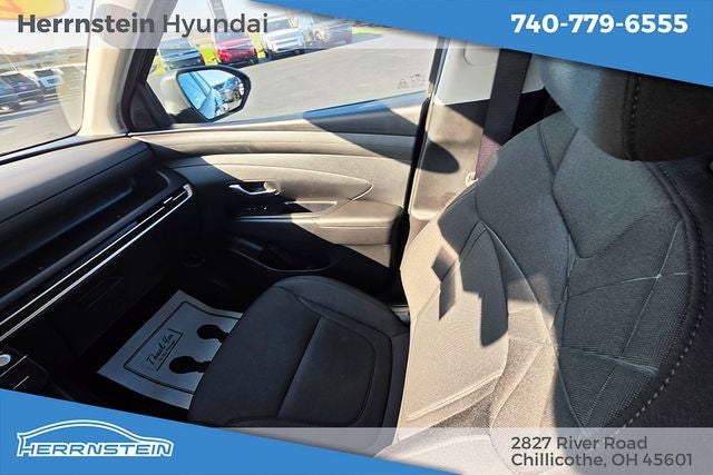 2025 Hyundai TUCSON SE