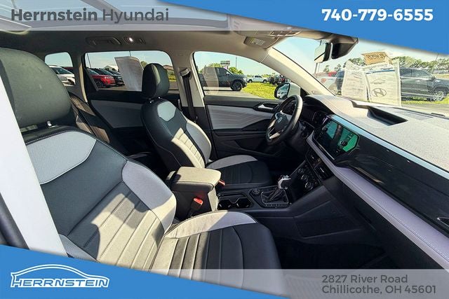 2024 Volkswagen Taos 1.5T SEL