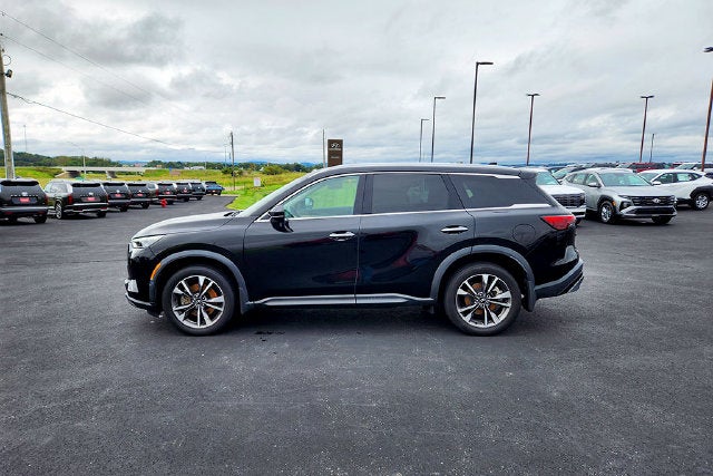 2022 INFINITI QX60 LUXE
