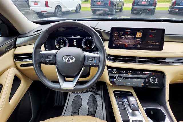 2022 INFINITI QX60 LUXE