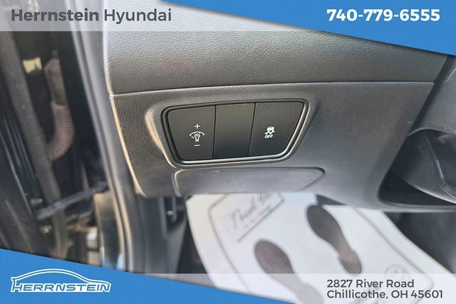 2022 Hyundai TUCSON SE