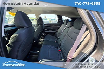 2022 Hyundai TUCSON SE