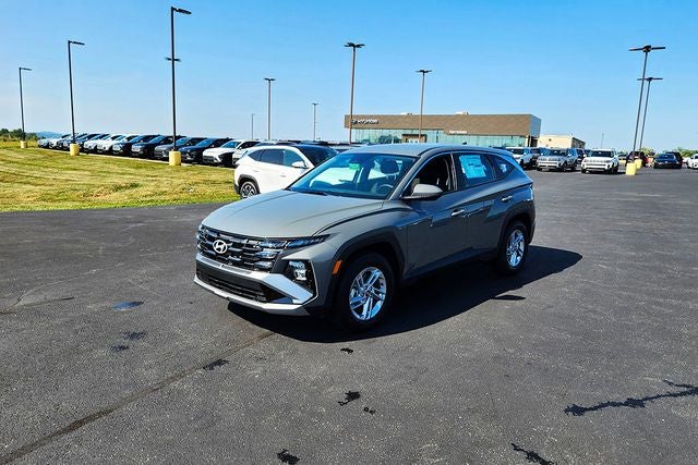 2026 Hyundai TUCSON SE FWD
