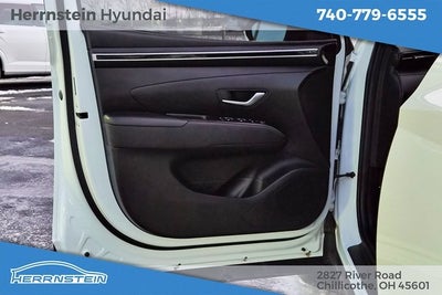 2023 Hyundai TUCSON SE