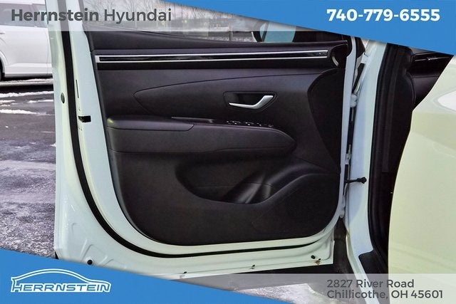 2023 Hyundai TUCSON SE