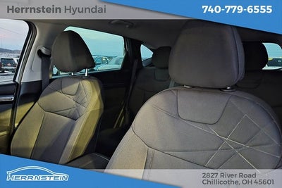 2023 Hyundai TUCSON SE
