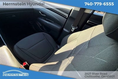 2022 Hyundai TUCSON SE