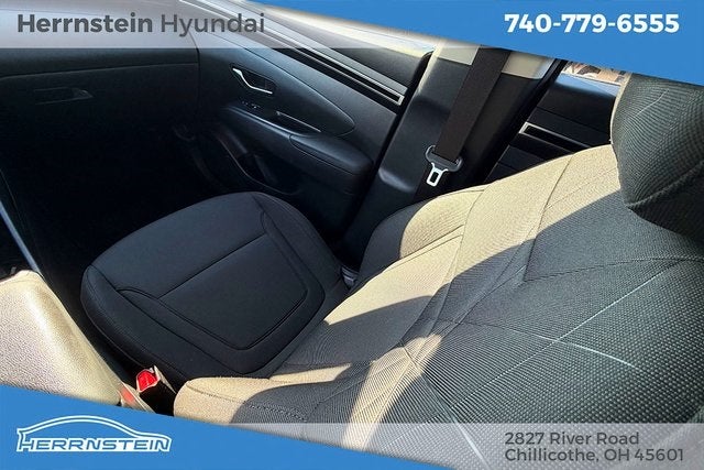 2022 Hyundai TUCSON SE