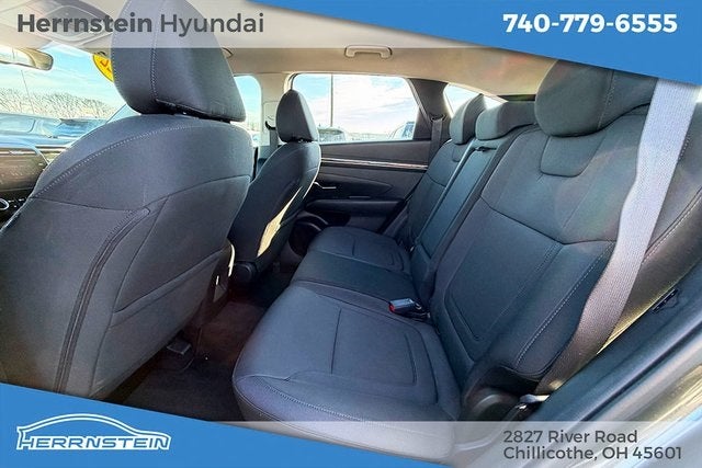 2022 Hyundai TUCSON SE