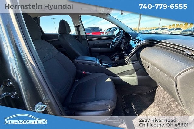 2022 Hyundai TUCSON SE