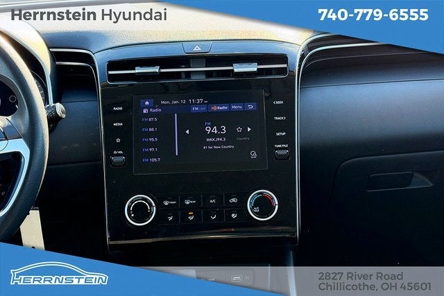 2022 Hyundai TUCSON SE