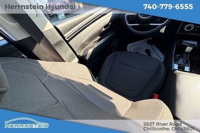 2022 Hyundai TUCSON SE