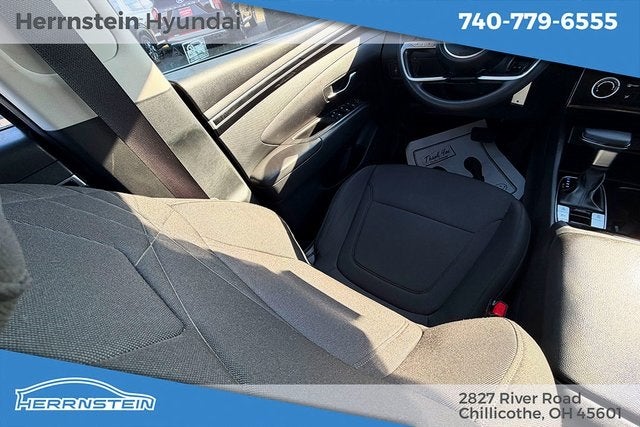 2022 Hyundai TUCSON SE