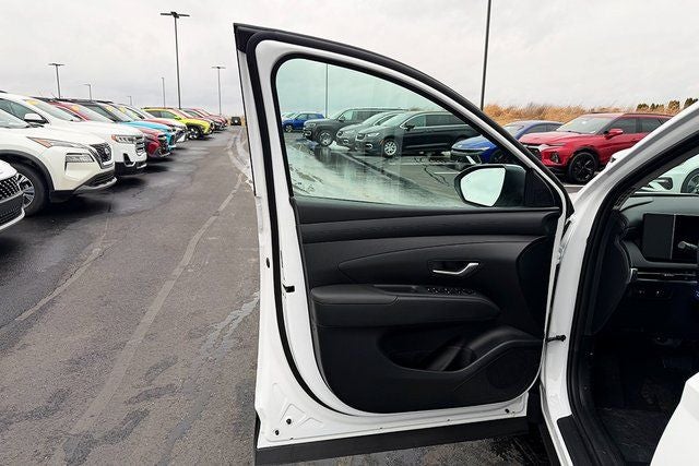 2026 Hyundai TUCSON SE AWD