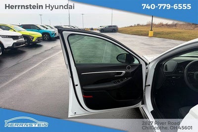 2021 Hyundai SONATA SE