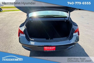 2021 Hyundai ELANTRA SE