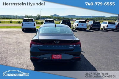 2021 Hyundai ELANTRA SE