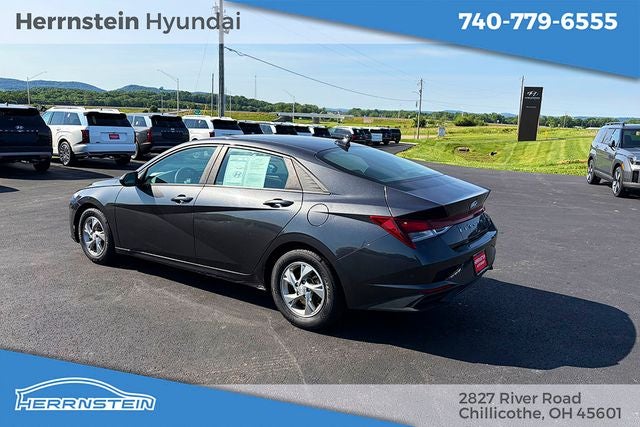 2021 Hyundai ELANTRA SE