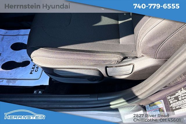 2021 Hyundai ELANTRA SE