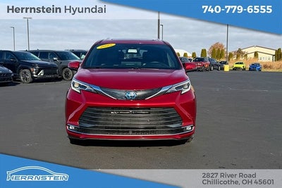 2025 Toyota Sienna Platinum 7 Passenger