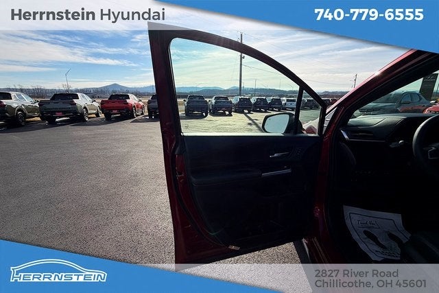 2025 Toyota Sienna Platinum 7 Passenger