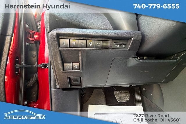 2025 Toyota Sienna Platinum 7 Passenger