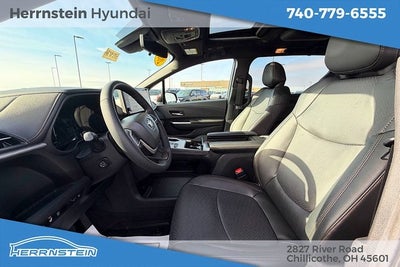 2025 Toyota Sienna Platinum 7 Passenger