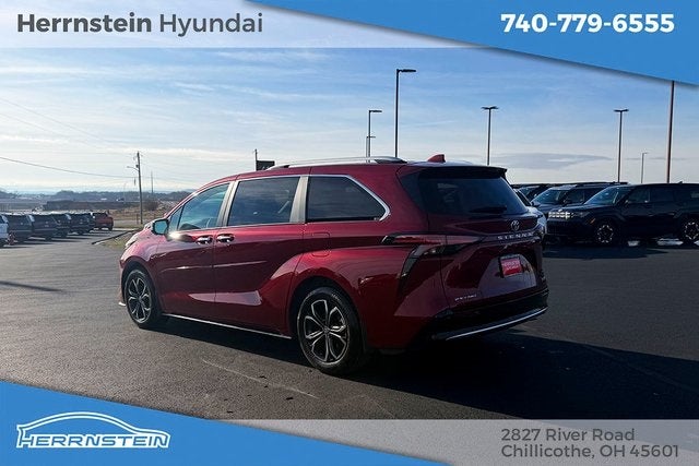 2025 Toyota Sienna Platinum 7 Passenger