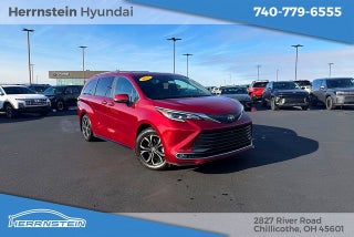 2025 Toyota Sienna Platinum 7 Passenger